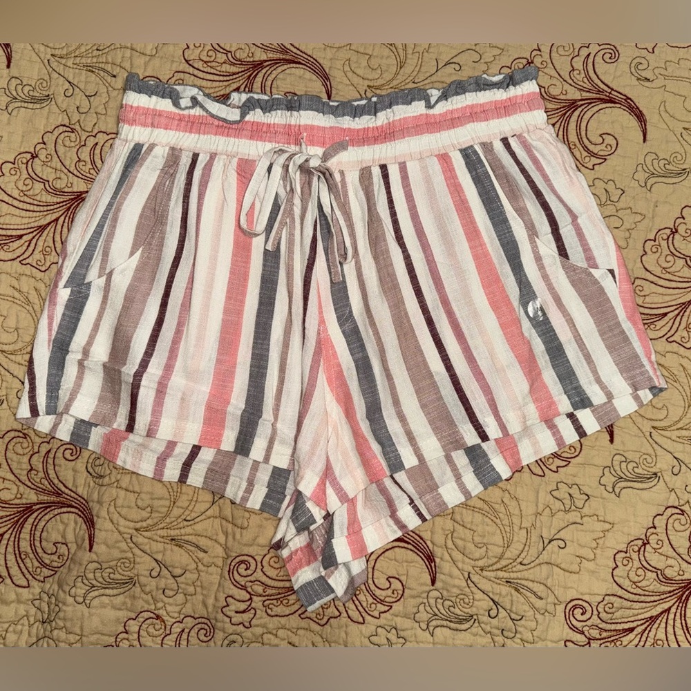 Aeropostale High Waist Striped Shorts. Light Linen Material. Size M